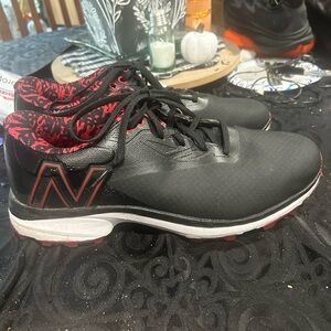 New Balance Men's Black and Red Golf Shoes